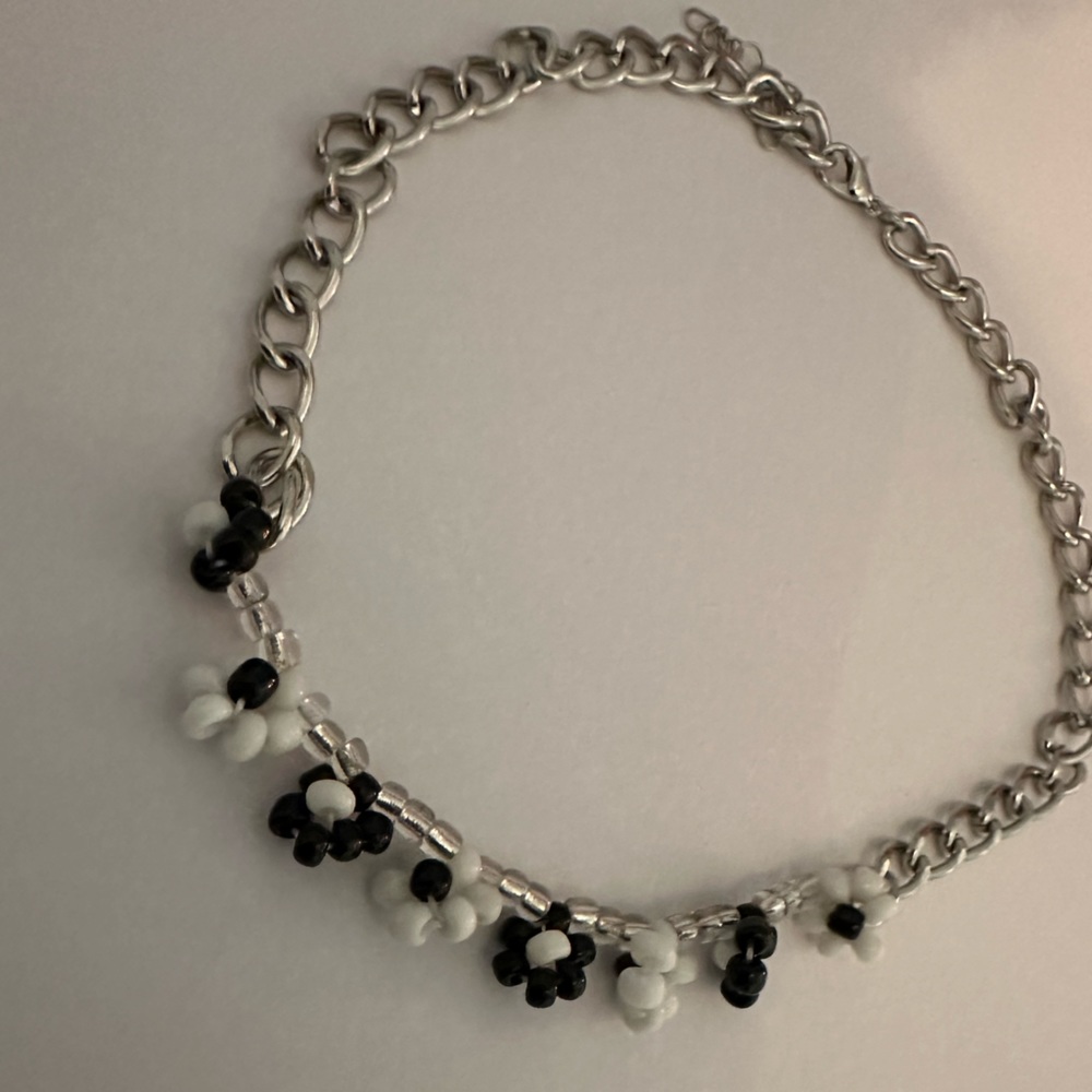 "Daisy Chain" Chain - Picture 6 of 6
